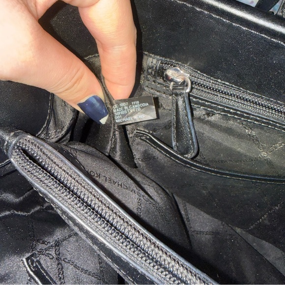 Michael Kors Black Leather Tote with Logo Charm - Picture 8 of 8